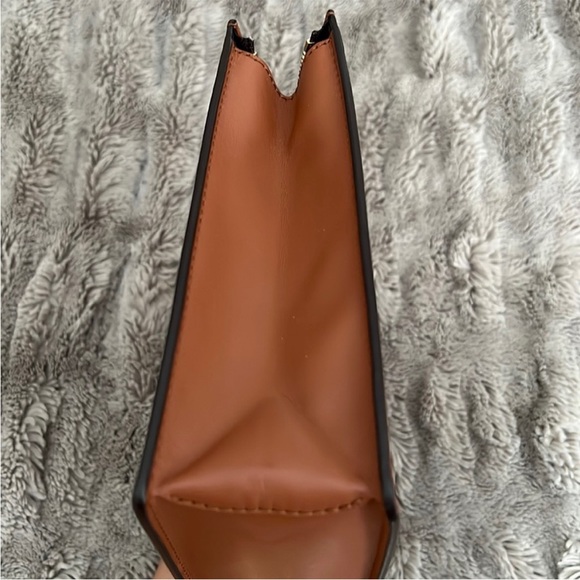 LOUIS VUITTON Monogram Pochette Dauphine Toiletry Pouch - Picture 7 of 16